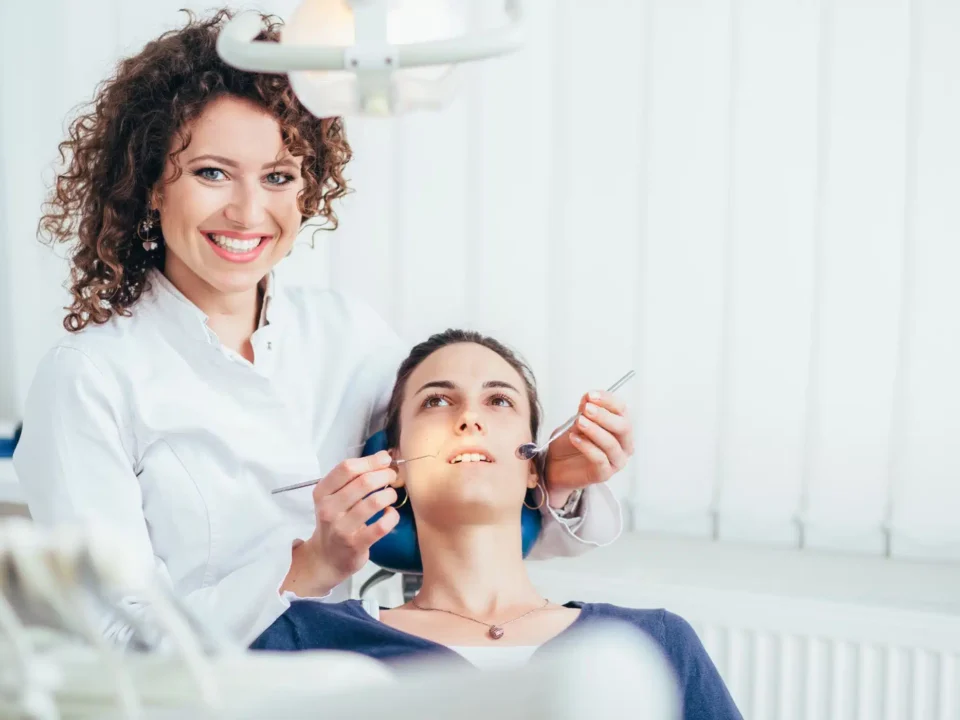 Lakowanie zębów – wszystko co musisz wiedzieć 42 lakowanie zebow warszawa